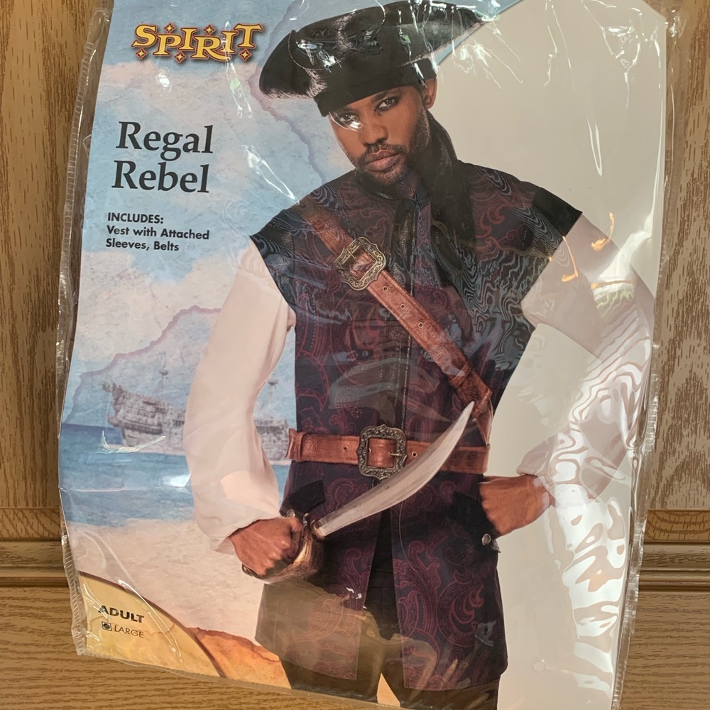 Pirate costume + hat